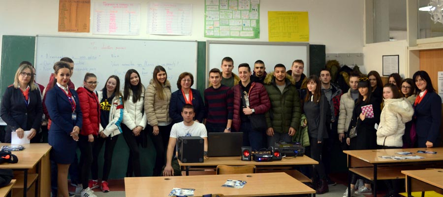 ПРОМОЦИЈА НА УТМС ПРЕД МАТУРАНТИТЕ ОД „НИКОЛА КАРЕВ“ ВО СКОПЈЕ