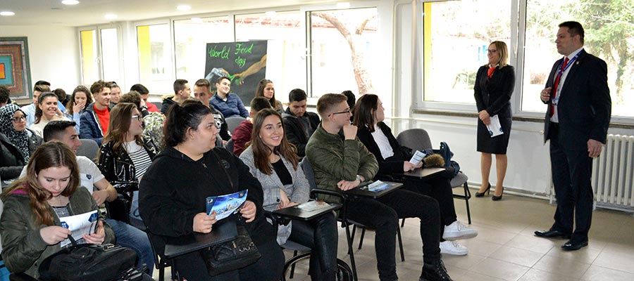 ПРОМОЦИЈА НА УТМС ПРЕД МАТУРАНТИТЕ ОД СУГС „ЗДРАВКО ЦВЕТКОВСКИ“ ВО СКОПЈЕ