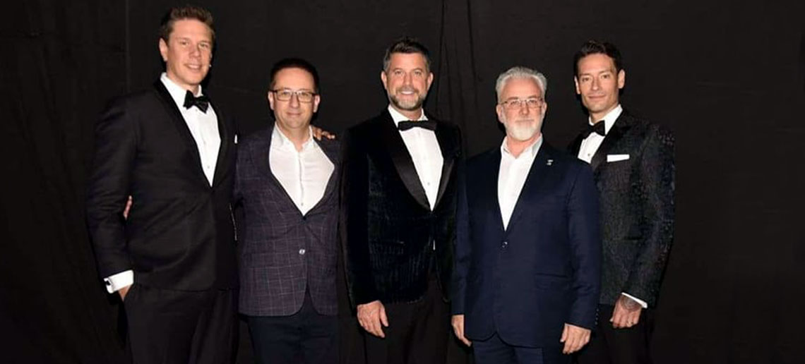 IL DIVO ГО РАЗВЕА МАКЕДОНСКОТО ЗНАМЕ!